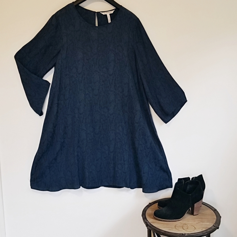 NWOT BCBGENERATION Three Quarter Sleeve Dress